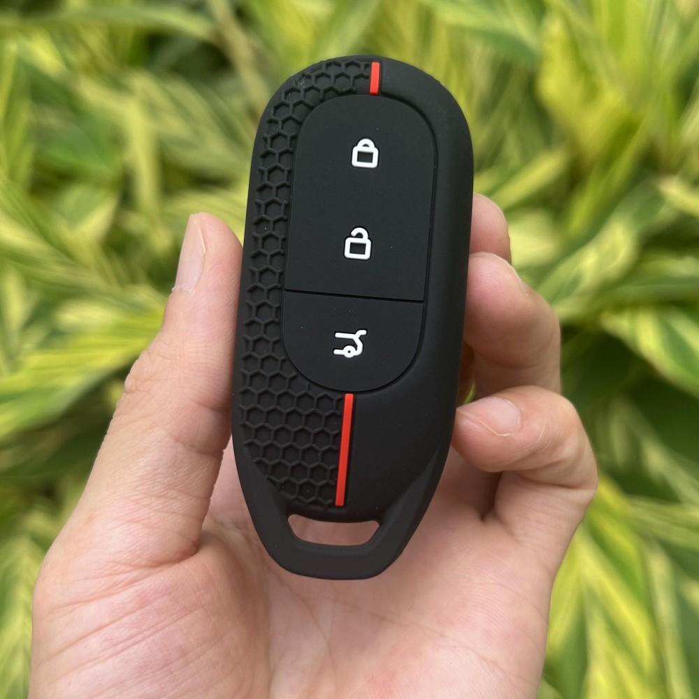 

Silicone Car Key Case Holder Shell Soft Remote Cover Protector for Leapmotor T03 S01 C11 C01 Keyless Entry Smart Bag Keychain чёрный