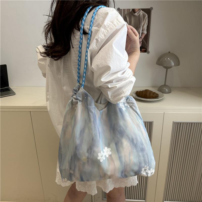 Elegant Flower Handbag Shoulder Bag High Capacity  Delicate Bag Versatile Trend Women Commuter Armpit Bag Fresh Style
