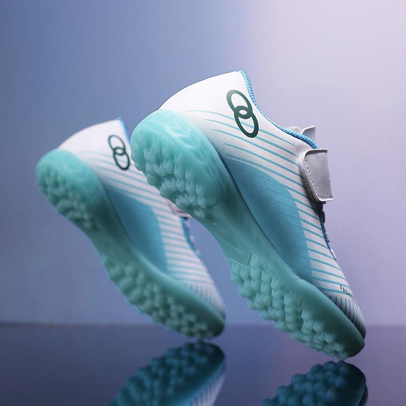 New Korean Version Leather Medium and Large Children's Light Football Shoes Boys Soft Sports Shoes Training Shoes Children's Football Shoes