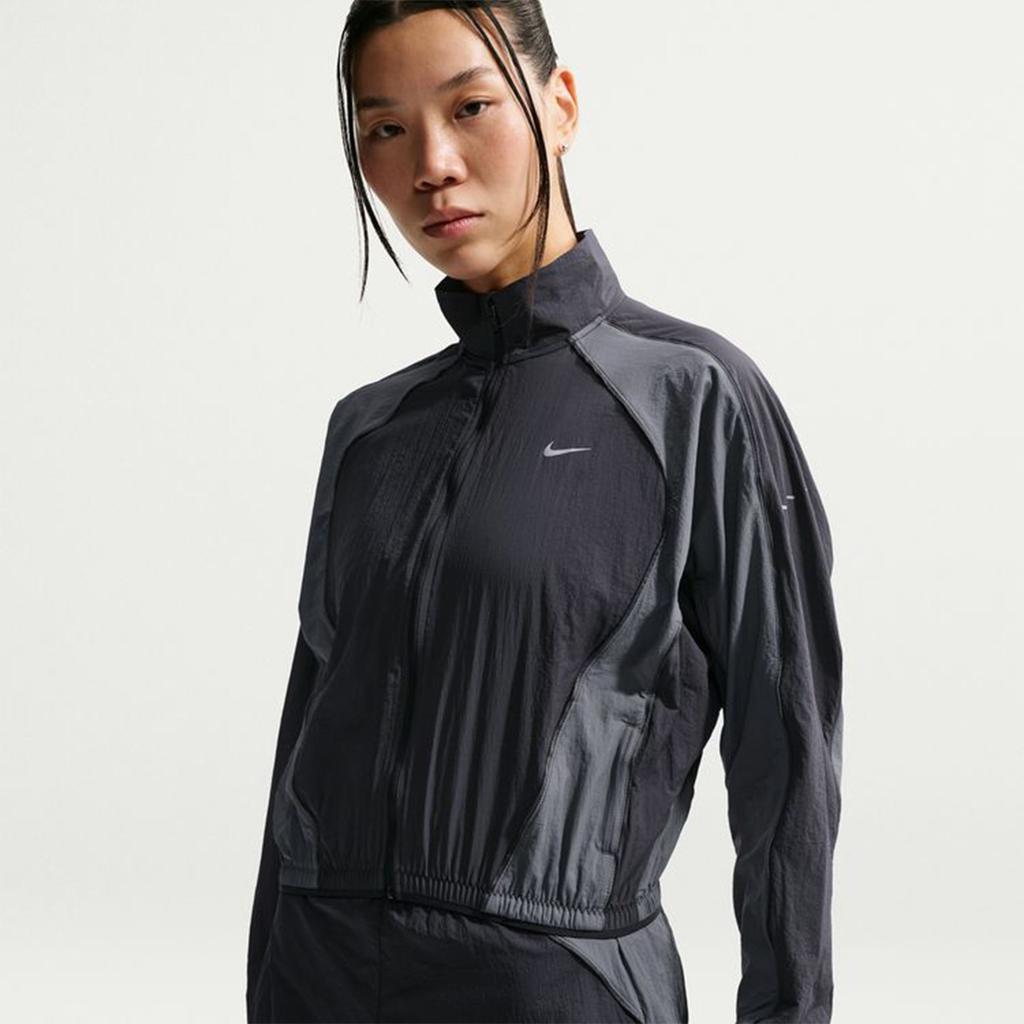 Nike AS W NK SWIFT UV RPL JKT NV IM9481-010