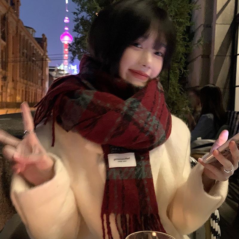 New Plaid Scarf Women's Winter Thickened Warm Retro Versatile High-end Shawl Scarf Student Spring and Autumn