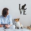 Encantador Arte de Pared Metálico con la Palabra "Love" y un Gato – Silueta de Hierro, Decoración de Pared Moderna y Decoración para el Hogar, Elegante Arte Colgante Metálico