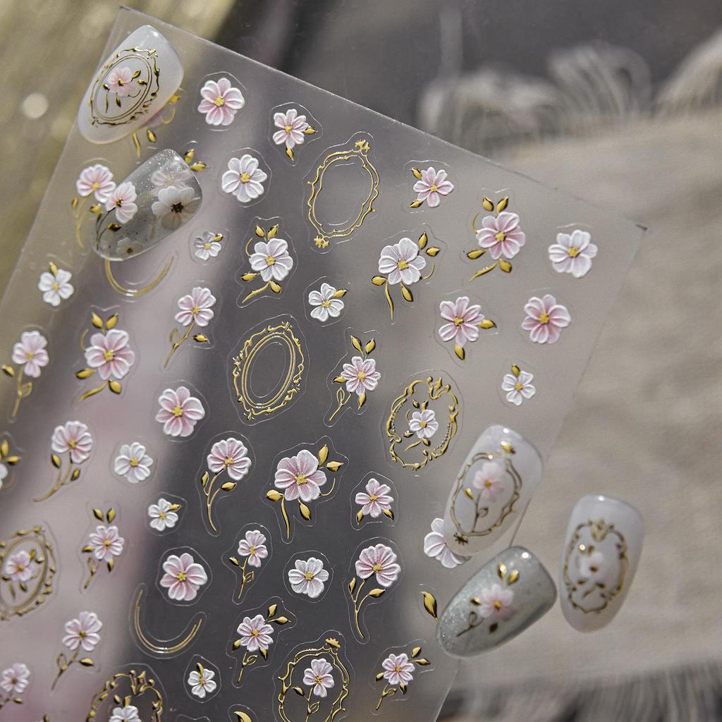 Tomoni 3D Embossed Gold-Plated Camellia Nail Stickers - Retro Luxury DIY Style.