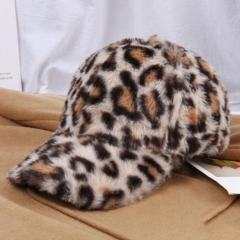 

Leopard Print Baseball Cap Women Warm Winter Women s Cap Outdoor Vintage Snapback Hats for Women Perfect for Fall/Winter Street Fashion Casual Plush