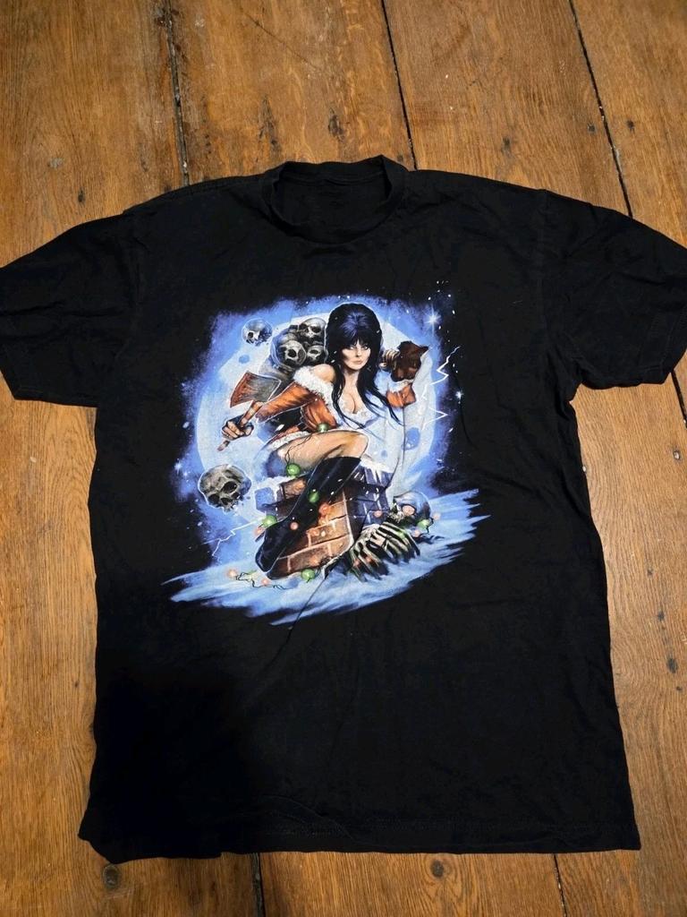 1990s Dark Horror Movies Elvira Mistress Black Tshirt 2025 Summer New Hot Cotton Tshirt Unisex Fashion Casual Tshirt