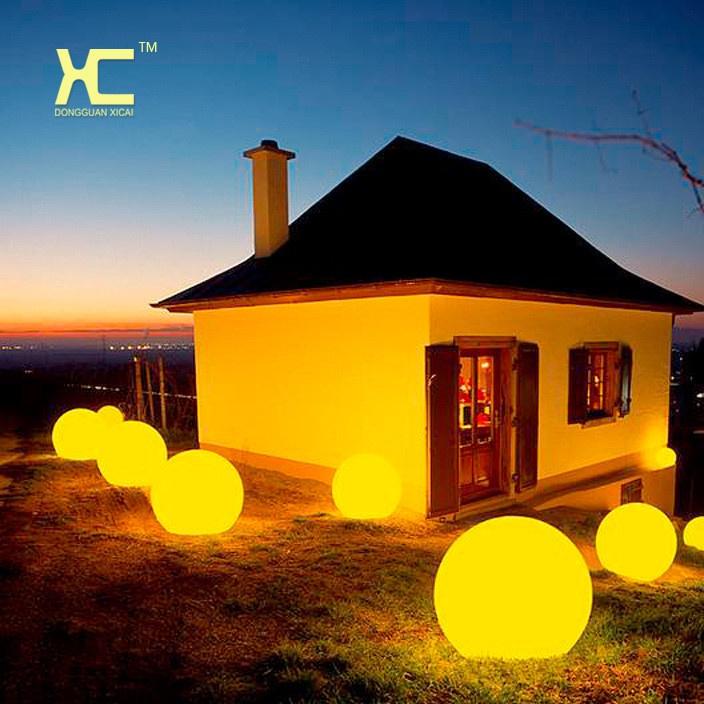 40cm Luminous Ball Landscape Decoration Garden Lawn Lamp Inflatable Swimming Pool Toy Beach Luminous LED Ball Water Amusement Equipment