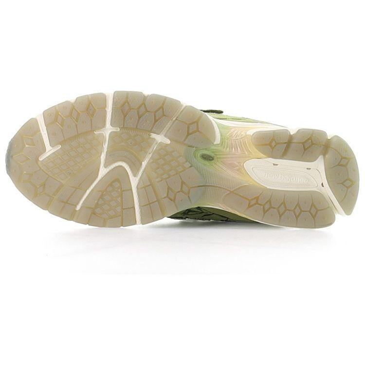 Bryant Giles X New Balance 2002R What Now? Unisex Sneakers Green Iguana Capulet-Olive M2002RAG