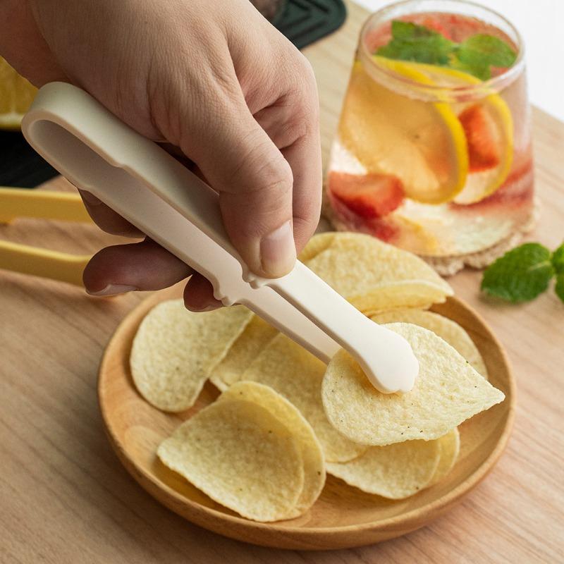 Six Mini Multifunctional Silicone Serving Tongs In a Cute Cat Paw Shape, Suitable for Ice Cubes, Fruits, Candies, And Outdoor Barbecues