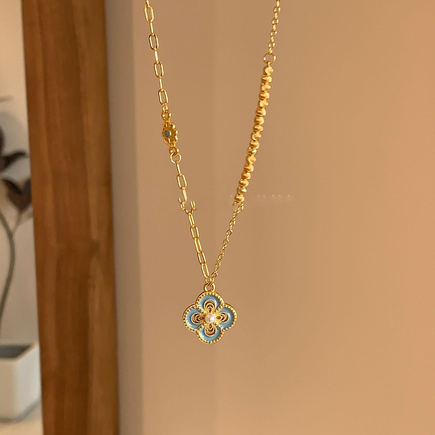 

24k капающее масло четырехлепестковый цветок квадратное ожерелье модная высококлассная цепочка на ключицу нишевое простое ожерелье женское