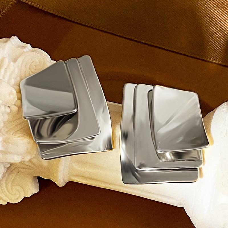 Minimalist Geometric Metal Stud Earrings: European & American Niche Design, Cold Style, Exaggerated High-End Look for Women