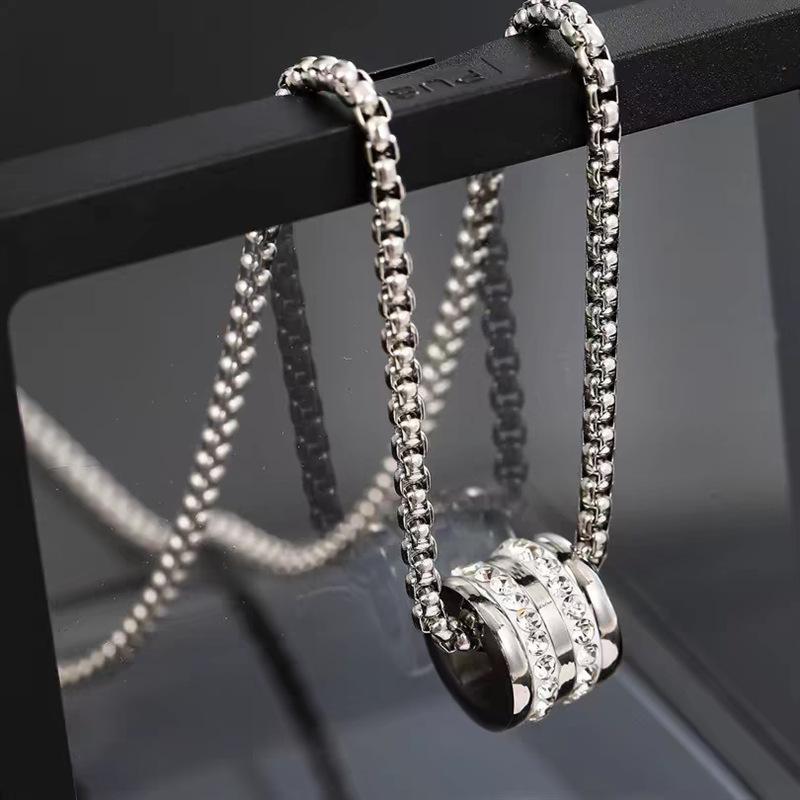 New necklace men's trendy design accessories high-end small waist titanium steel versatile niche trendy brand pendant accessories women