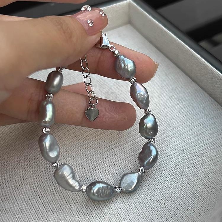 Female Fashion Sense Temperament and Unconventional Bracelet