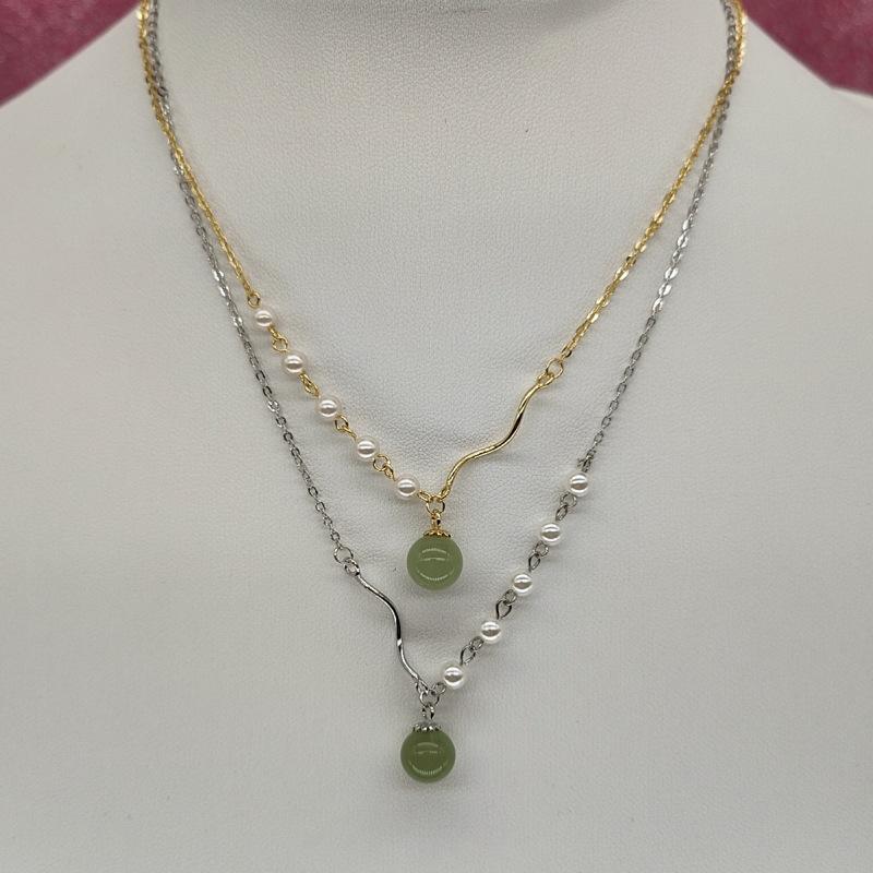 

High-End Imitation Hetian Jade Necklace with Curved Tube Clavicle Chain Pendant