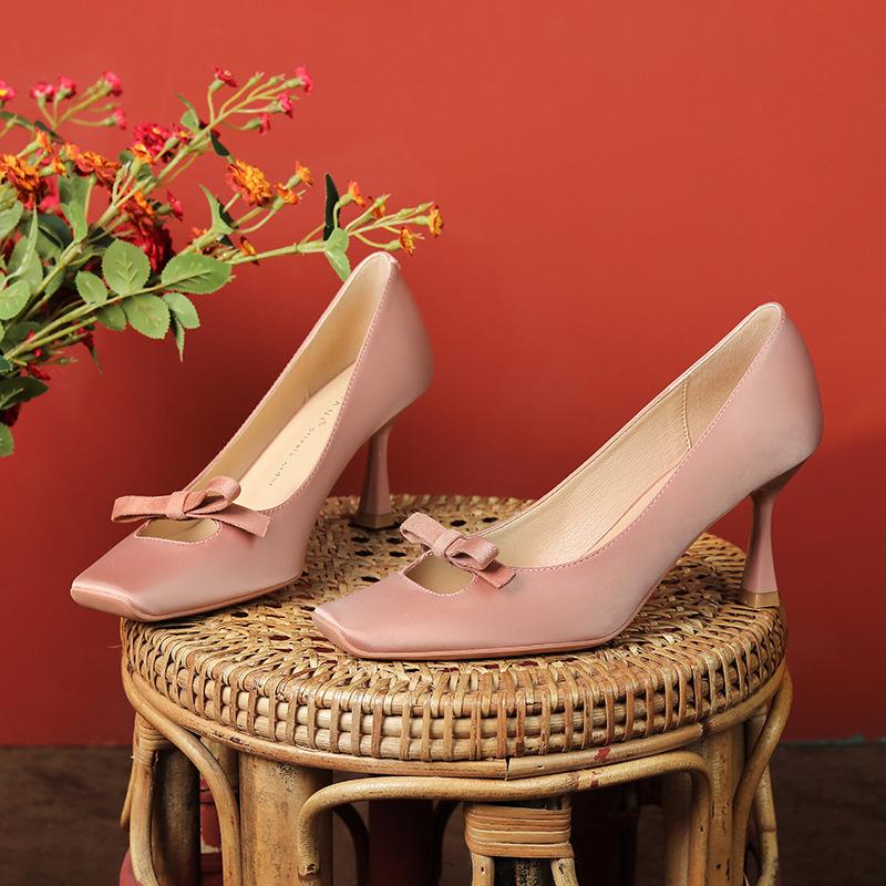Small bow temperament high heels women's design sense thin heels occupation not tired feet square head single shoes