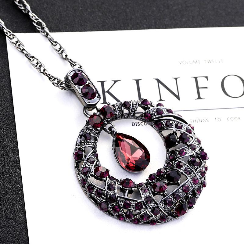 Retro Round Diamond-encrusted Long Women's Atmosphere Versatile Crystal Sweater Chain Design Sense