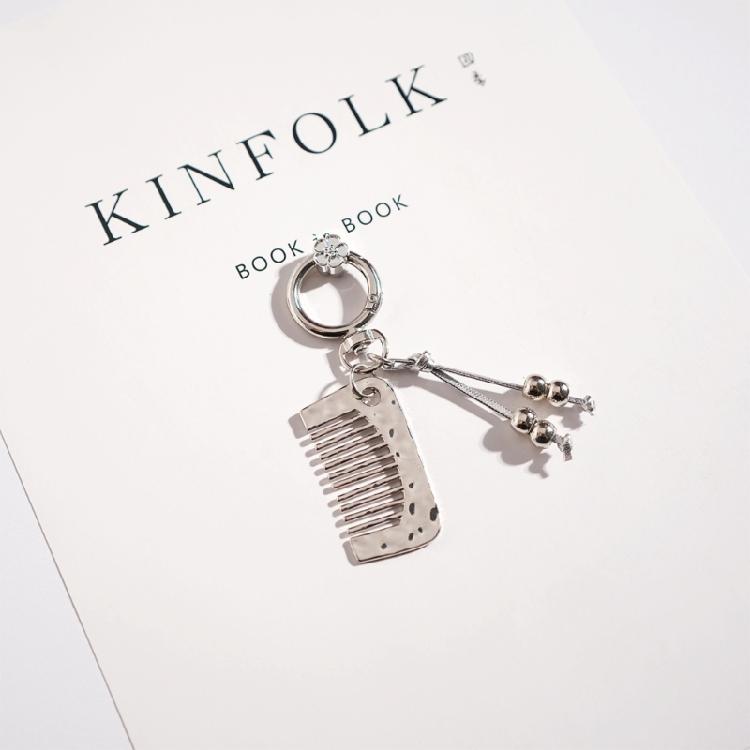 Modern Resin Haircare Keychain Comb Static Prevention Design Ideal Travel Companion And Thoughtful Gift Choice