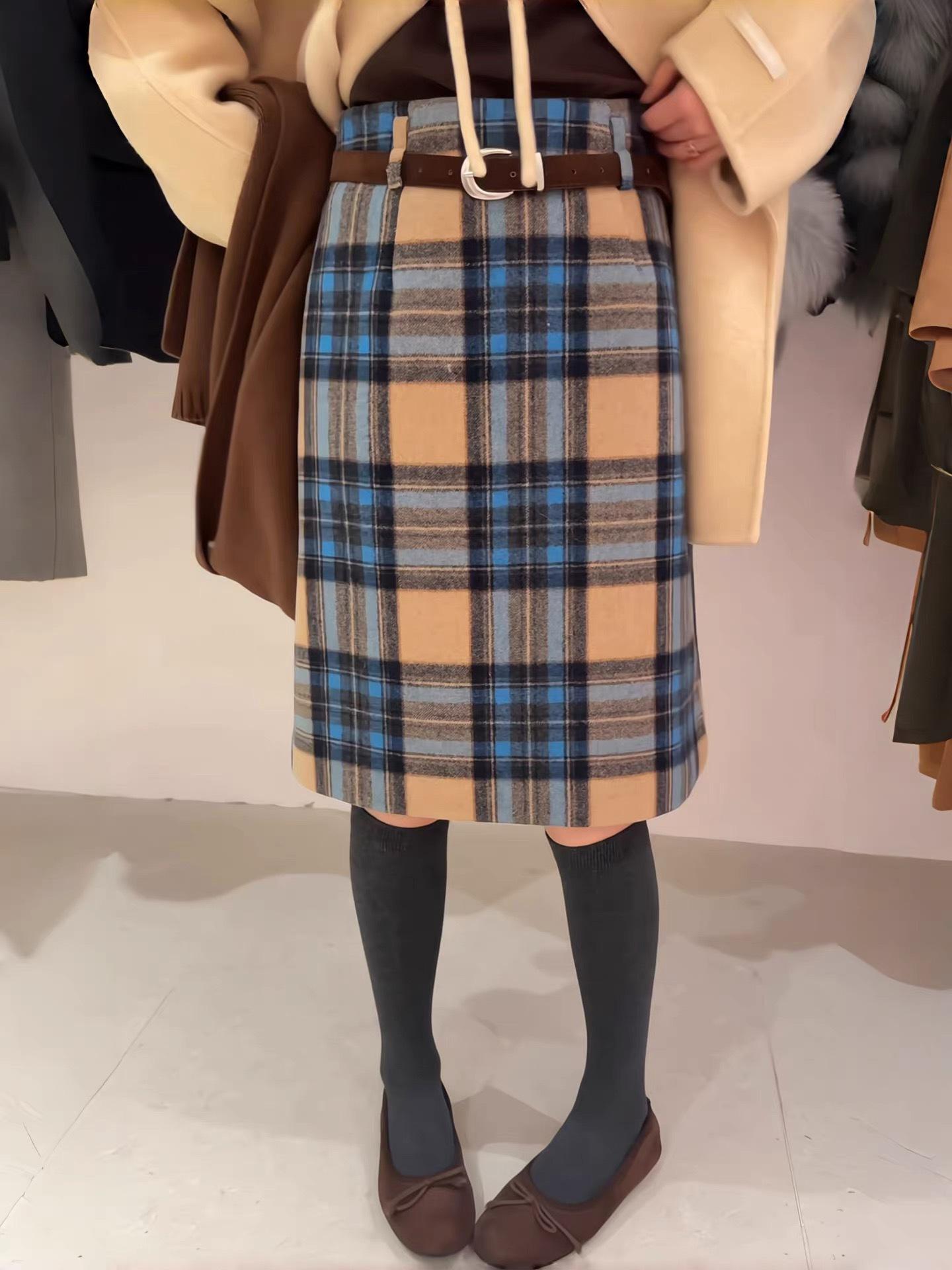 

2025 High-End Retro Color Block Plaid Wool Midi Skirt - Slimming Hips, Autumn/Winter Stylish S