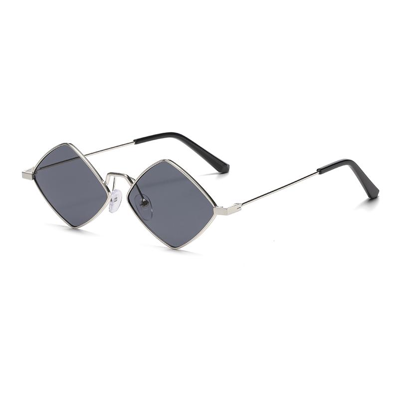 

New Trendy Personalized Small Frame Metal Sunglasses Hip Hop Bounce Di Glasses Fashion Retro Diamond Sunglasses 3574 срібний