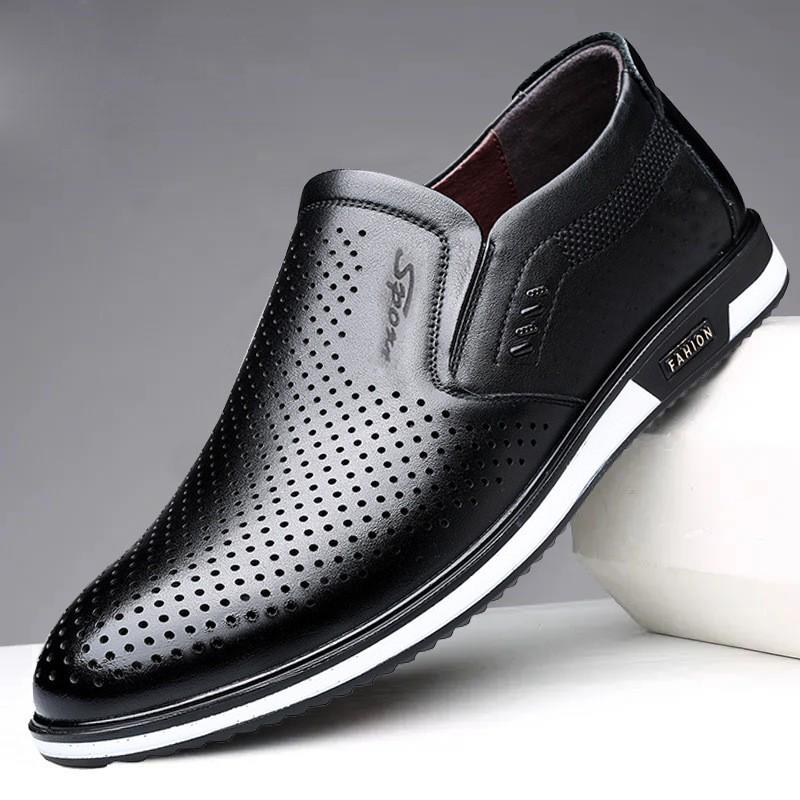Handmade Men's Slip-On Leather Moccasins: Soft Sole Formal British Style for Commuting