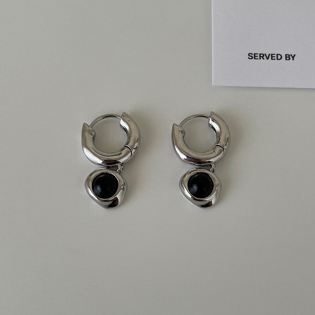 

New Chinese retro moonstone earrings ins niche design sense high-end earrings fashion personality temperament ear buckle copper