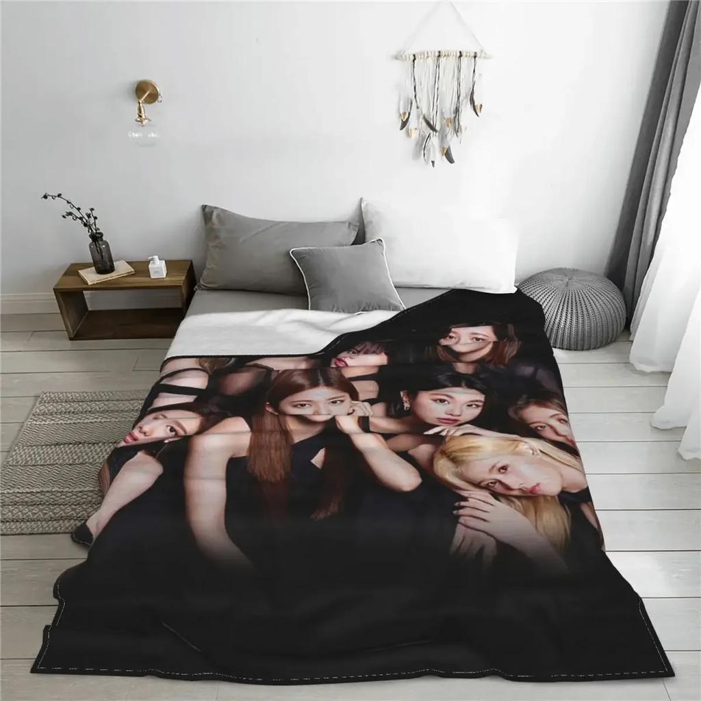 Korean Women's Group TWICE Plaid Blankets Fleece Printed Multi-function Soft Throw Blankets for Bedding Office Plush Thin Quilt