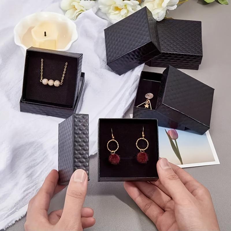 10 st Smyckesorganisatör Box Set – Rutigt Design! Svart/Vit/Röd för Halsband, Ringar, Örhängen, Perfekt för Modeentusiaster