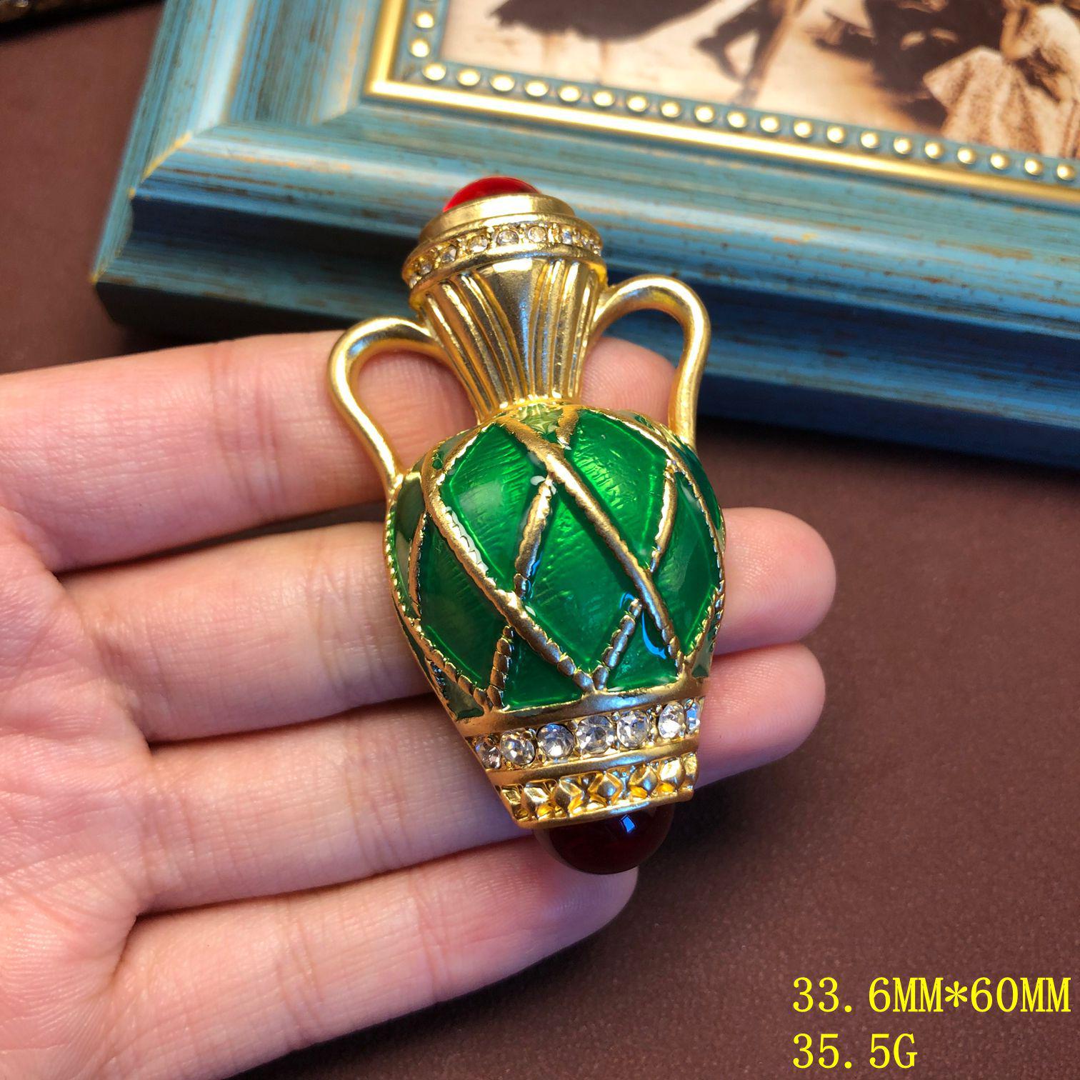 Electroplated Gold Enamel Fairy Leaf Brooch with Rhinestones