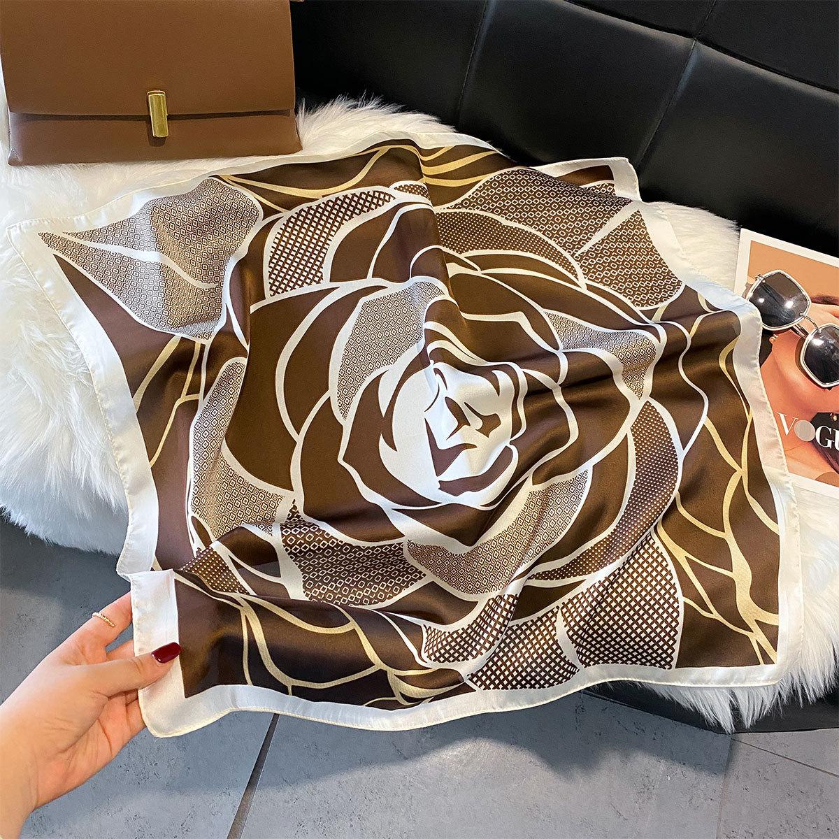 

Весенний квадратный шарф 70 см Высококачественный шарф из искусственного шелка Женский модный платок на голову Универсальный маленький шарф 70*70 коричневый