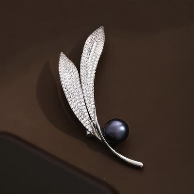 Blatt-Perlenbrosche für Damen, vielseitig und einzigartig, Voll-Diamantbrosche mit einem Nischen-Designgefühl