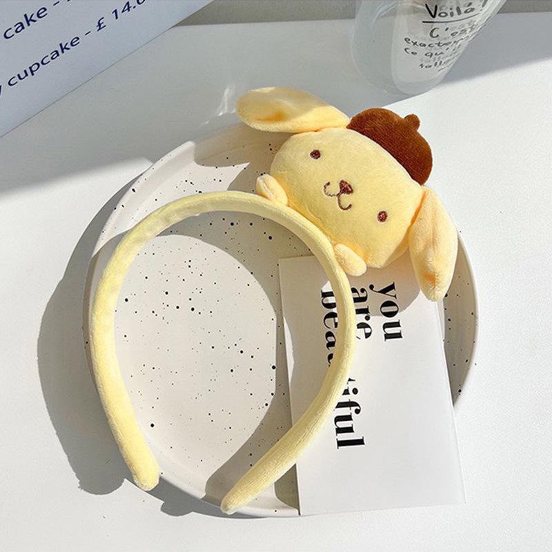Plush Cartoon Bear Headband: Perfect for Autumn/Winter Skincare, Versatile Outings, and Effortless Style.