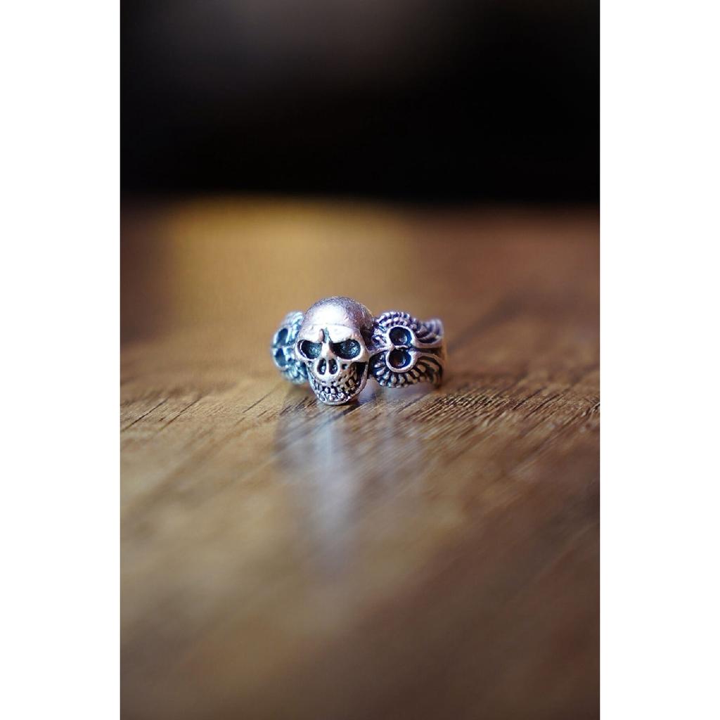 Totenkopf-Skelett-schwarzer verstellbarer Ring