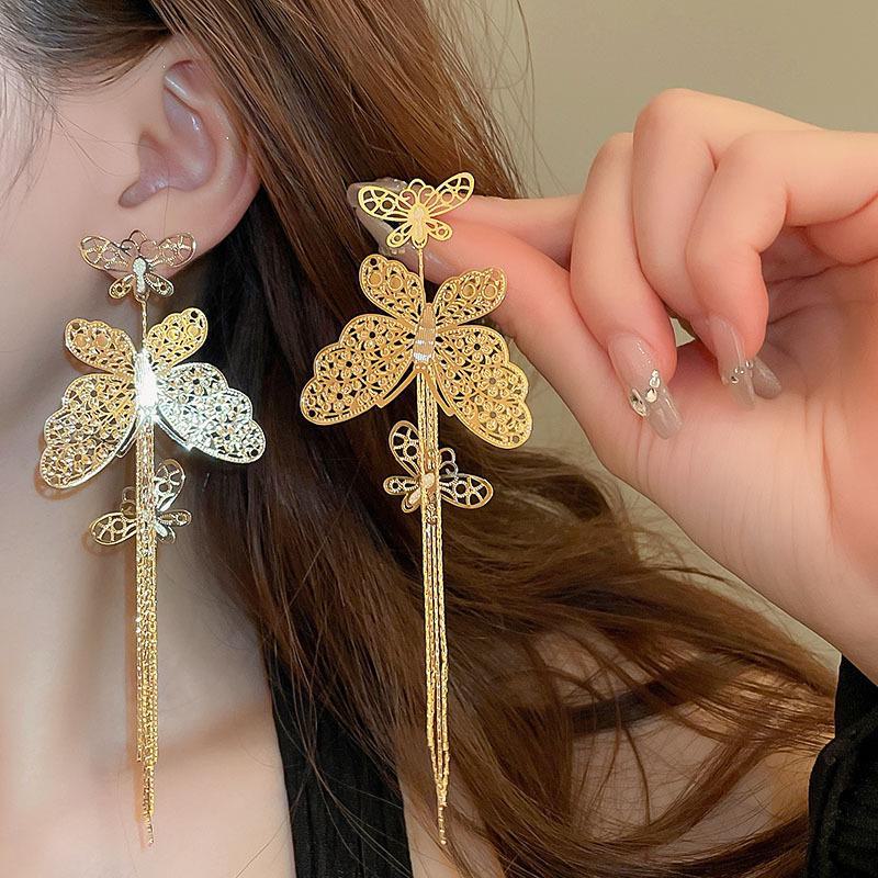 Náušnice se střapcem z dutých květů s postříbřenou jehlou a pozlacením - Evropský a americký niche design