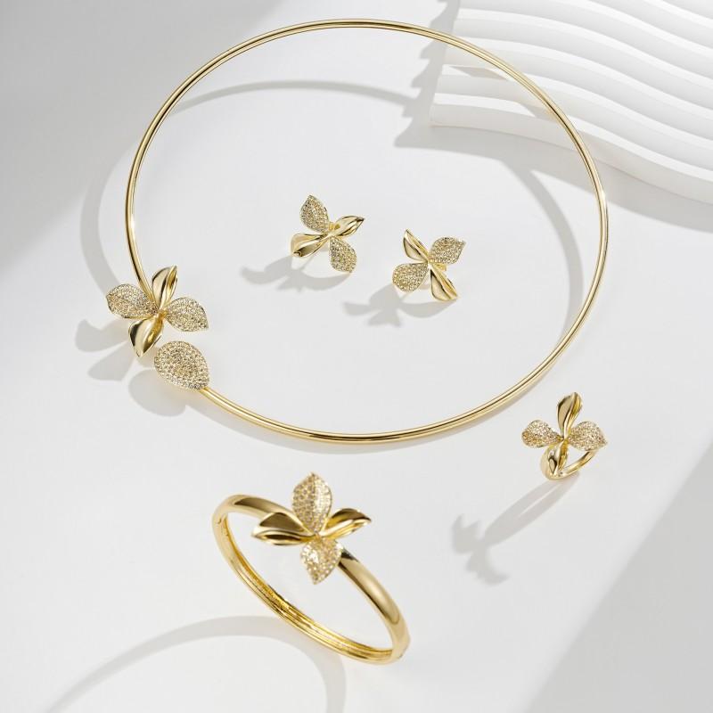 Elegant Floral Open-Design Jewelry Set Women Necklace Bracelet Ring Earrings In Gold-Tone With Zircon Accents