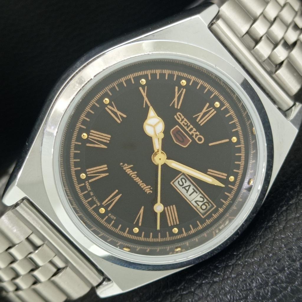 

VINTAGE SEIKO 5 AUTOMATIC REFURBISHED JAPAN MENS ROMAN FIGURE WATCH a442639-1
