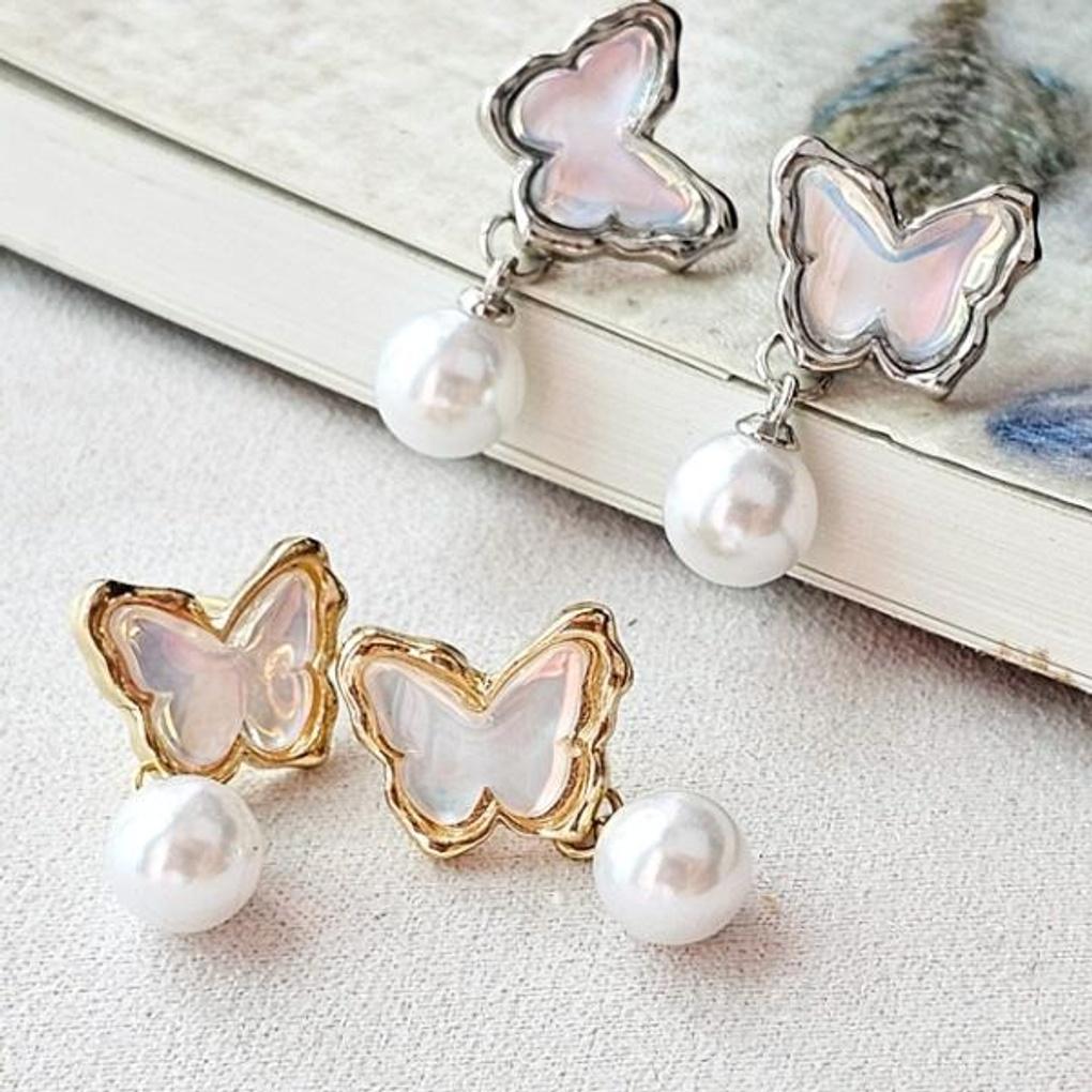 Women's Butterfly Border Pearl Drop Earrings [Silver Needle]