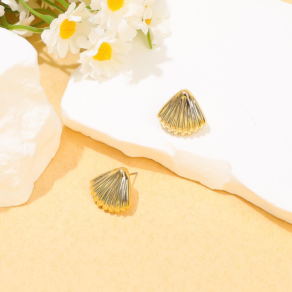 Gold-plated vacation wind stud earrings, European and American fashion water drop texture earrings, personalized starfish shell ear jewelry set