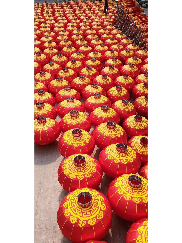 Large Outdoor Waterproof Iron Lantern for New Year and Spring Festival Celebrations