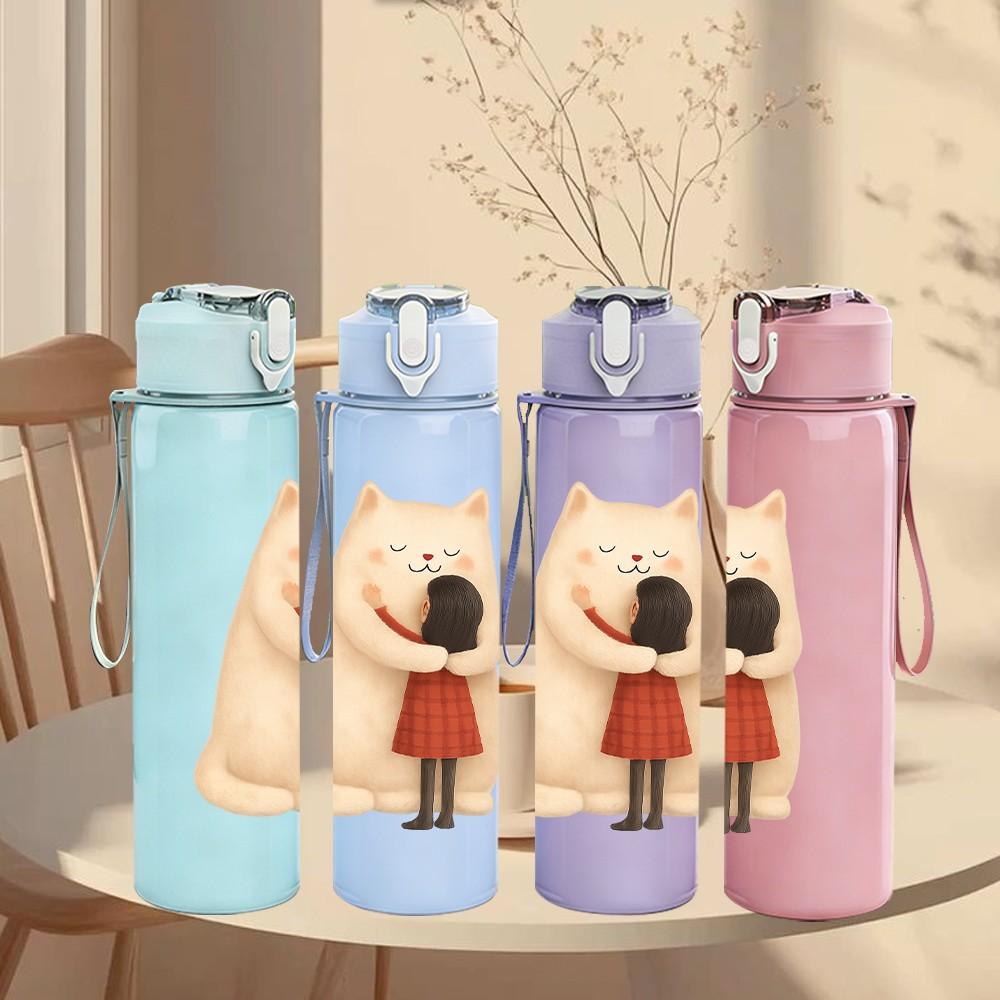 1PC White Cat Hug Doll Cartoon 750ml Color Plastic Sports Water Bottle Leakproof Flip Straw Lid Suitable for Sports Office Home Use