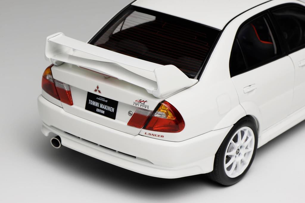 Freestyle MOTORHELIX Scale Mitsubishi Lancer Evolution VI GRS SCOTIA WHITE Finished Model M84305 1/18 T.M.E.