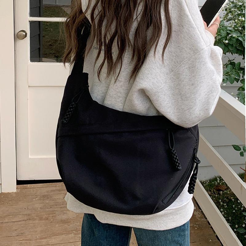 High-capacity Ladies Nylon Crossbody Bags Versatile Female Handbags Fashion Commuter Underarm Shoulder Bags Leisure Tote Bags