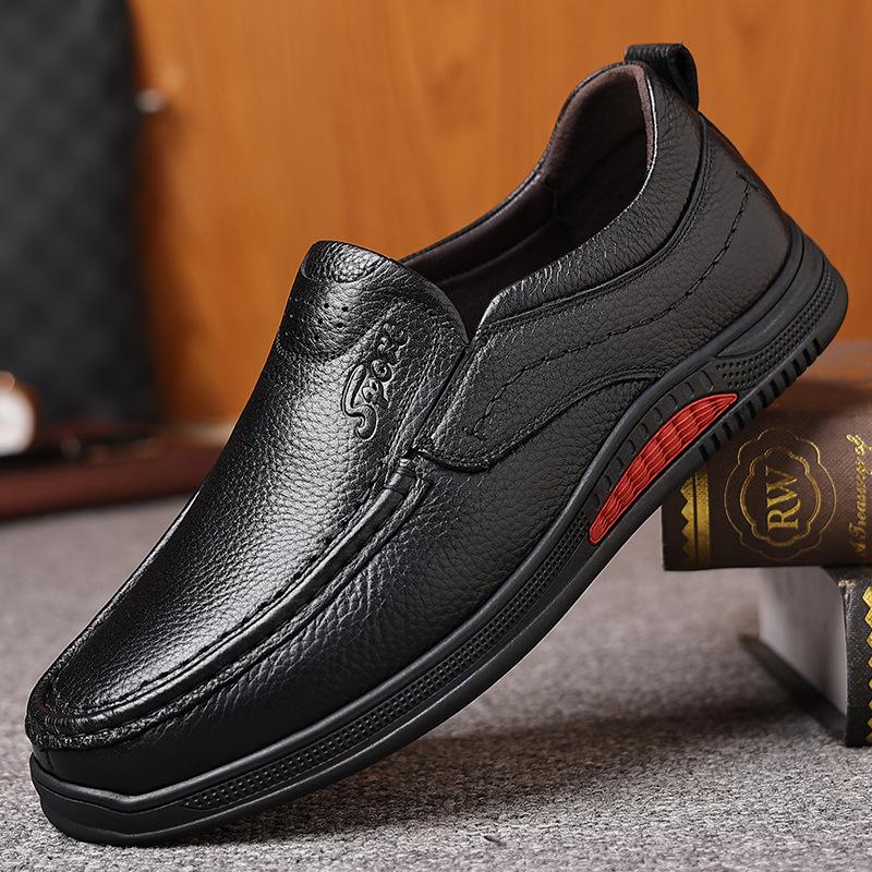 FashionNew Fashion Leather Loafers for Men Spring Autumn Designer Soft-soled Casual Light Male Driving Shoes Solid Color Dress Shoe Man