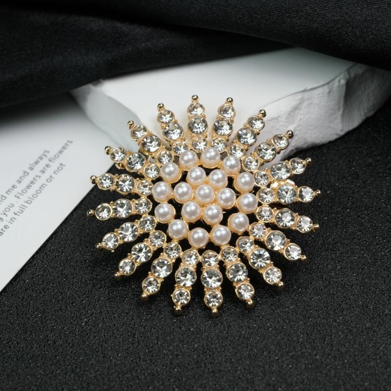 New Crystal Brooches for Women Full Rhinestone Luxury Suit Brooch Imitation Pearl Sunflower Korea Fashion Clothing Jewelry