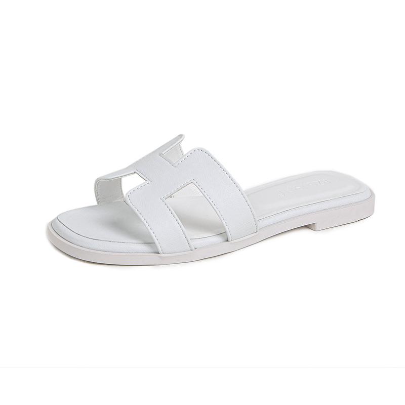 Slippers Women's Outer Wear New Summer Fashion Versatile Flat Bottom One-word Beach Travel Sandals