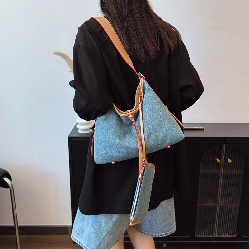 Denim tote bag women's new casual commuter shoulder underarm bag student large capacity shoulder bag