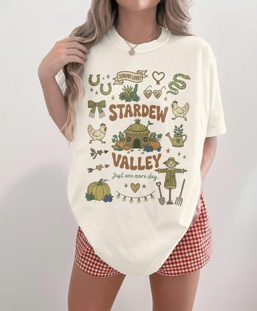 Stardew Valley Shirt, Gemütliches Gaming-Geschenk, Pixel-Art T-Shirt, Junimo Merchandise, Harvest Moon Spiel, Gamer Freundin, Pelican Town Kunst