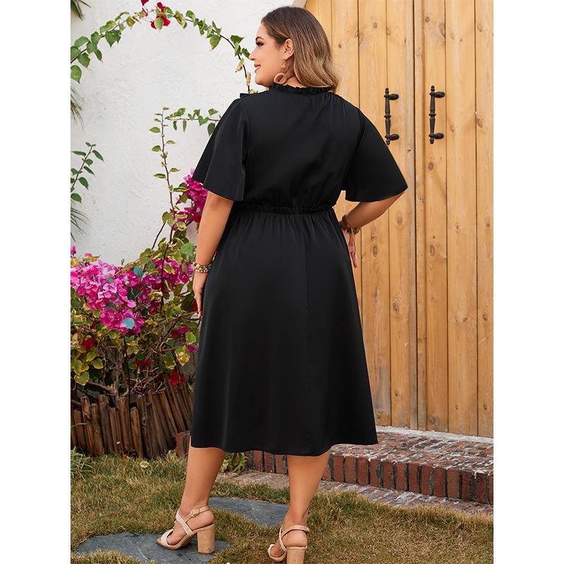 Women's Plus Size Solid Color Dress V Neck Lace Cutout Elegant Dress