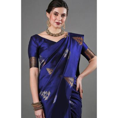 Beautiful Saree Is Elegantly Decorated with Gorgeous Solid Jacquard Weave That Gives a Perfect Look To the Outfit.