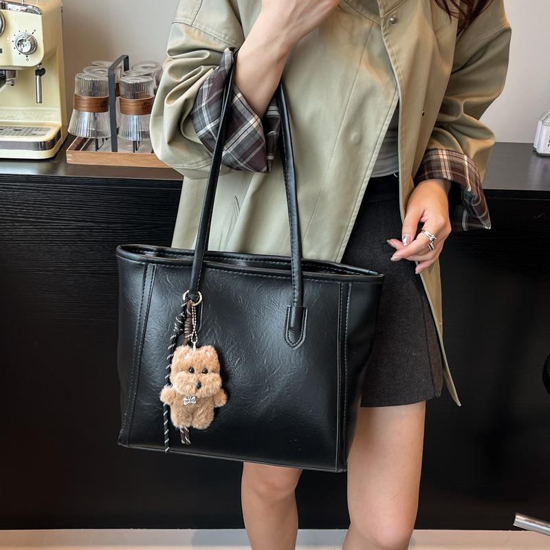 Large-capacity bag, daily work commute tote bag, new spring fashion versatile single shoulder armpit bag for women