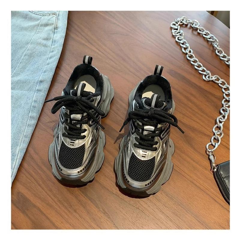 

Черные кроссовки на платформе для женщин, осенне-зимняя новинка, небольшое увеличение роста, повседневная спортивная обувь, мягкая подошва, велюровые женские туфли 39