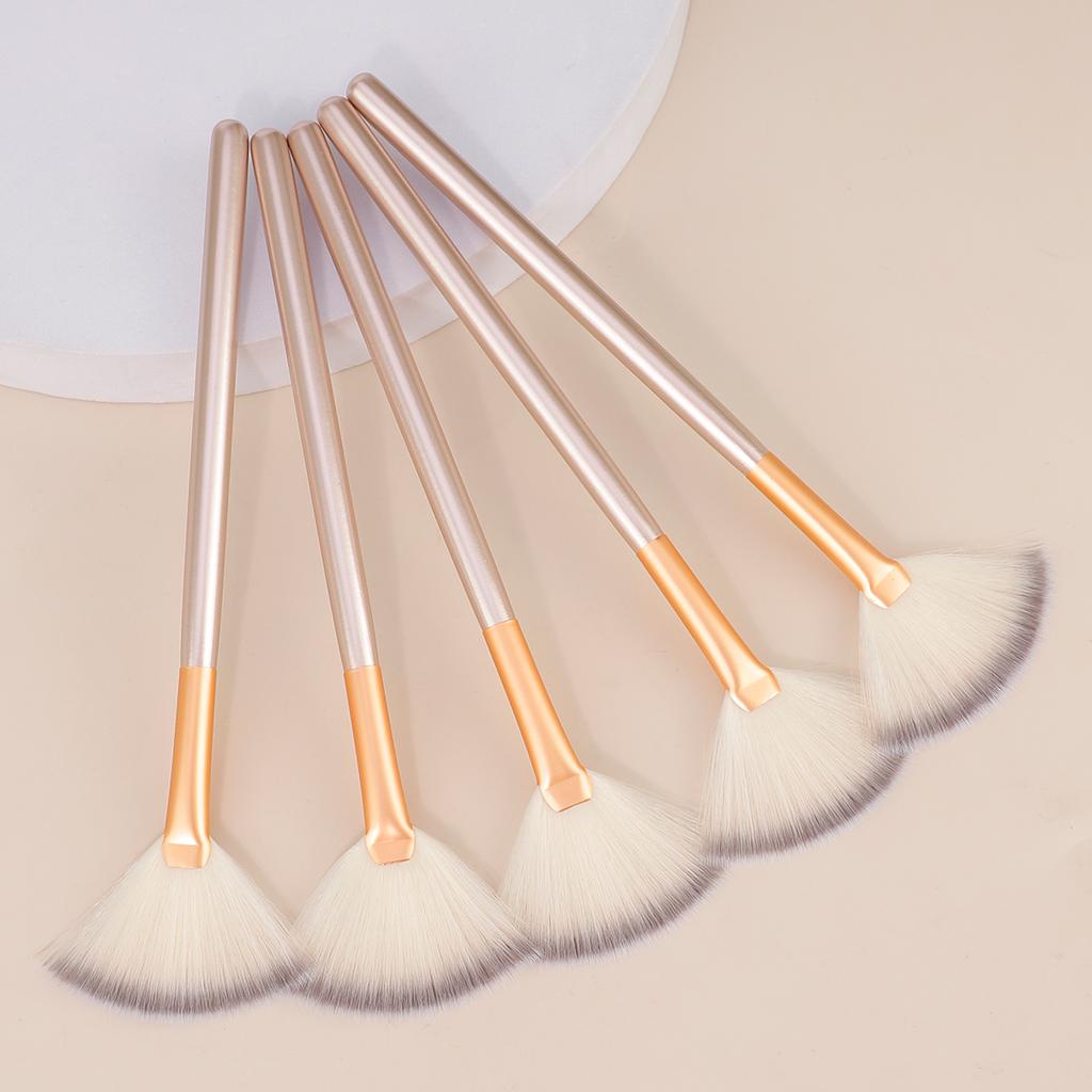 New Practical Facial Brushes Fan Makeup Brushes Soft Portable Mask Brushes Cosmetic Tools for Ladies Girls Nail Charm Beaut